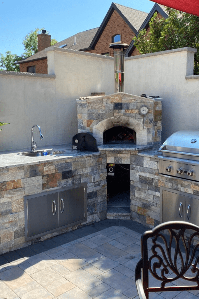 Outdoor Kitchens & Pizza Ovens