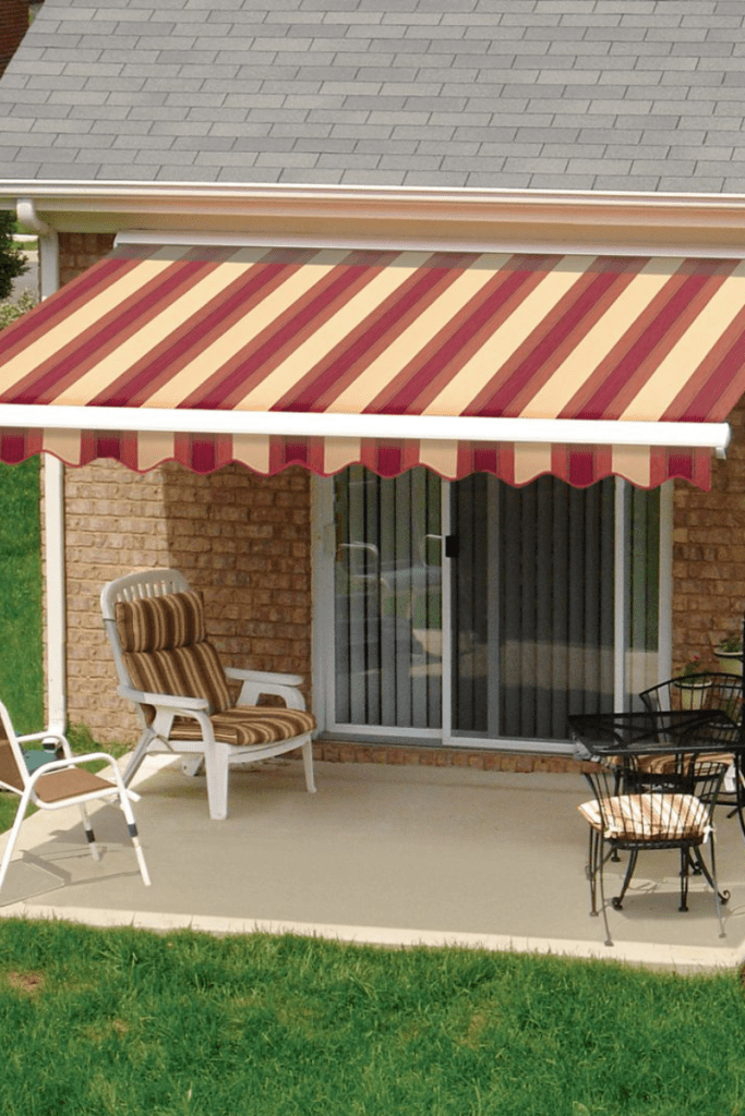 Retractable awnings